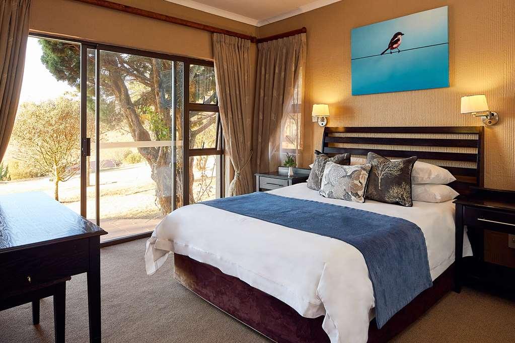 First Group Qwantani Hotel Harrismith Szoba fotó
