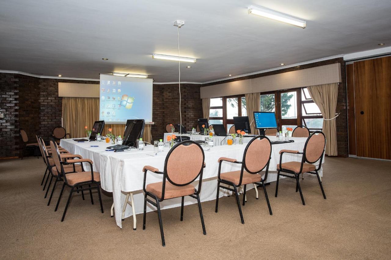 First Group Qwantani Hotel Harrismith Kültér fotó